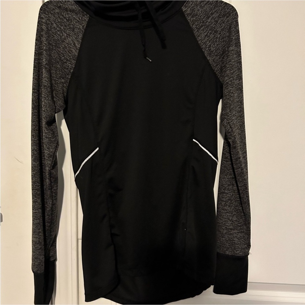 Reebok workout top